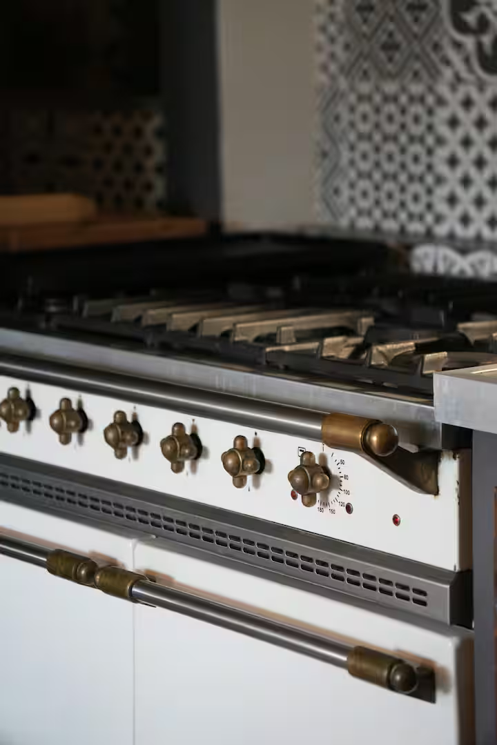 Piano de cuisson professionnel du mas, pour les grandes tablées en famille